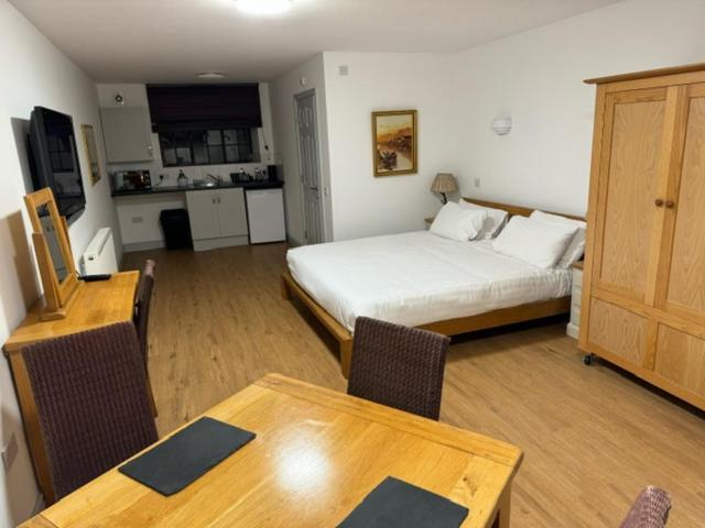 The Radnorshire Arms Hotel Presteigne Εξωτερικό φωτογραφία